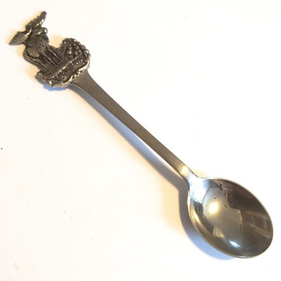 Vintage FORT NELSON Collectible Spoon Canada British Columbia Moose Fauna Animal - Picture 1 of 2